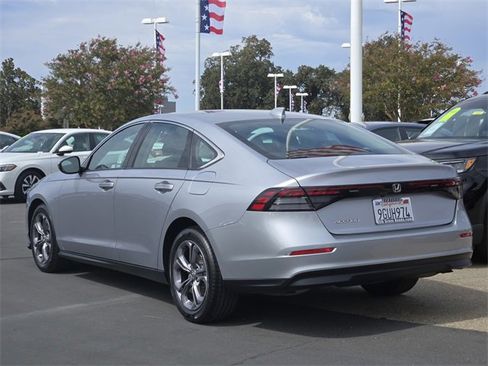 Used 2023 Honda Accord EX image 6