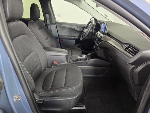 Used 2025 Ford Escape Active AWD/4WD image 11