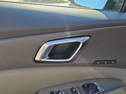 New 2026 Kia Carnival EX FWD image 19
