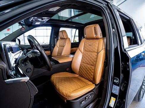 Used 2021 Cadillac Escalade Sport w/ Driver Assist Tech Package image 34