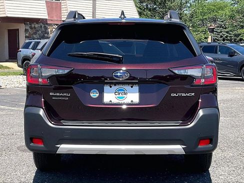 Certified 2025 Subaru Outback Limited AWD/4WD image 4
