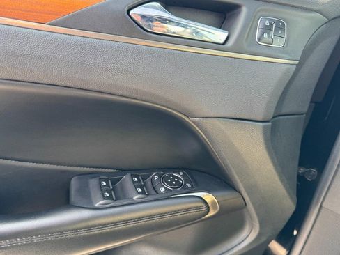 Used 2017 Lincoln MKC Select w/ Select Plus Package AWD/4WD image 25