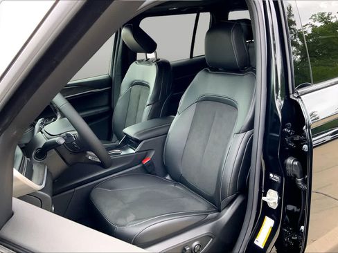 New 2026 Jeep Grand Cherokee Altitude RWD image 9