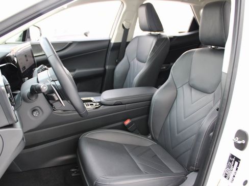 Used 2024 Lexus NX 350 AWD w/ Luxury Package image 7