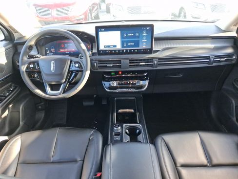 Used 2023 Lincoln Corsair FWD image 7