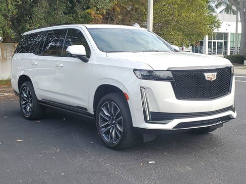 Used 2023 Cadillac Escalade Sport w/ Touring Package image 7