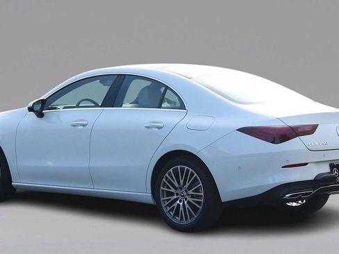 Used 2025 Mercedes-Benz CLA 250 4MATIC image 7