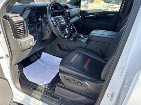 Used 2023 GMC Sierra 1500 AT4 w/ AT4 Premium Package AWD/4WD image 15