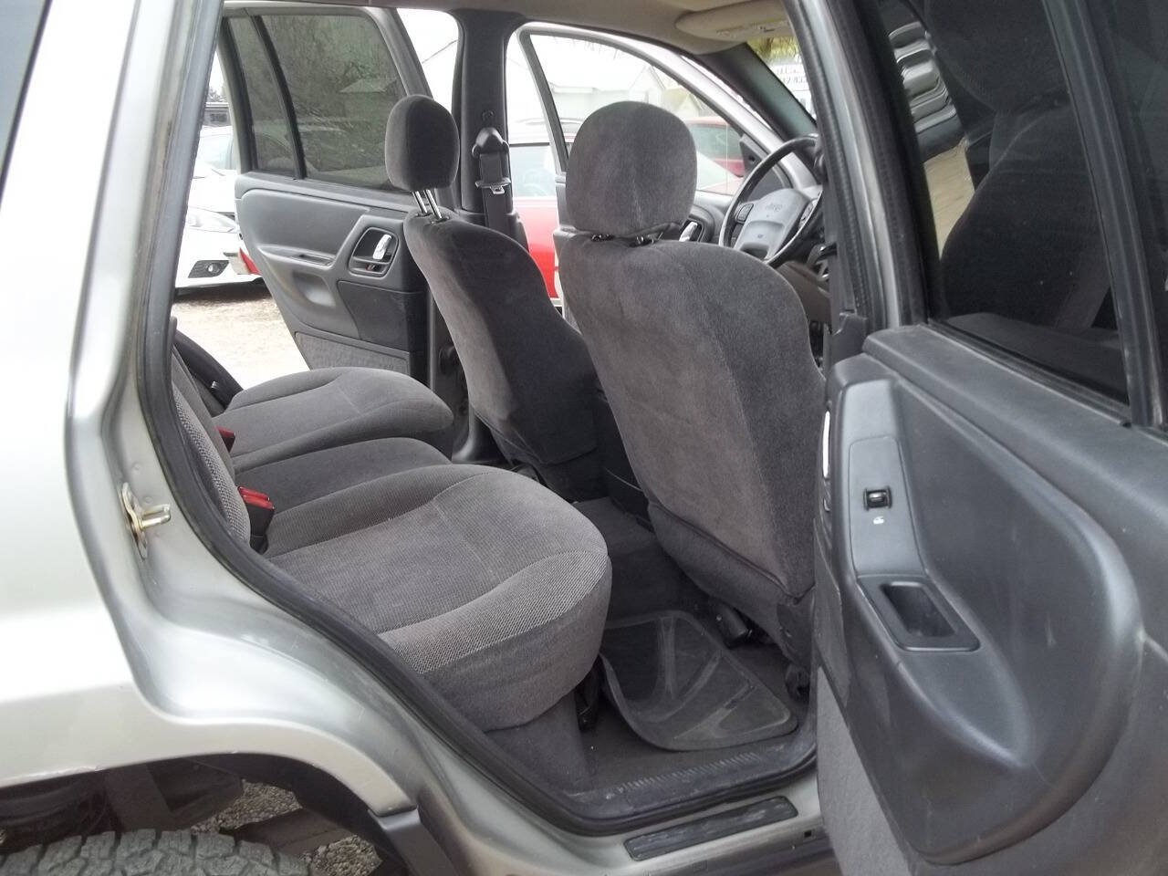 Used 2000 Jeep Grand Cherokee Laredo AWD/4WD image 13