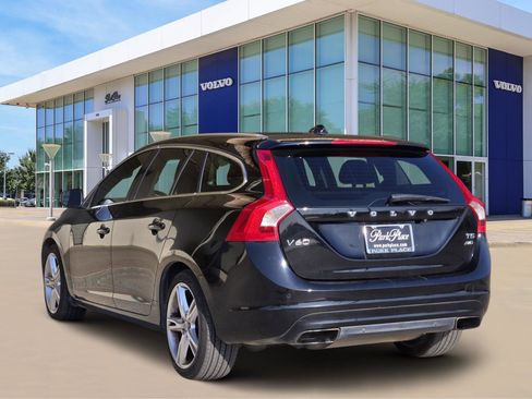 Used 2016 Volvo V60 T5 Premier image 4
