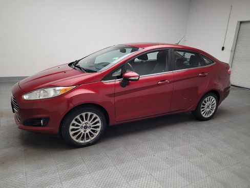 Used 2015 Ford Fiesta Titanium FWD image 2