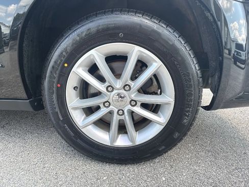 Used 2020 Dodge Grand Caravan SXT FWD image 36