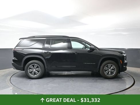 Used 2024 Chevrolet Traverse LT FWD image 4