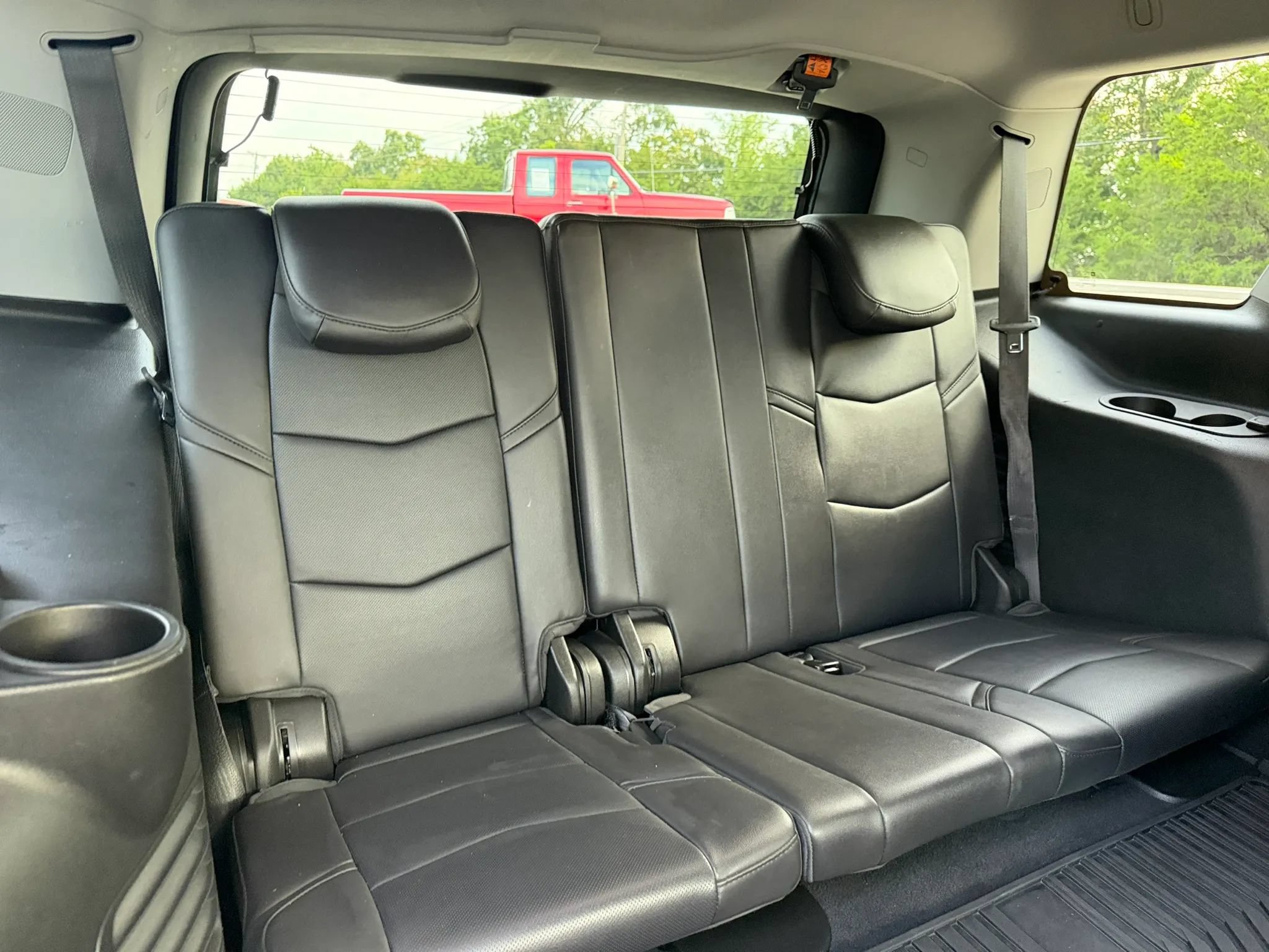 Used 2019 Cadillac Escalade Luxury AWD/4WD image 50