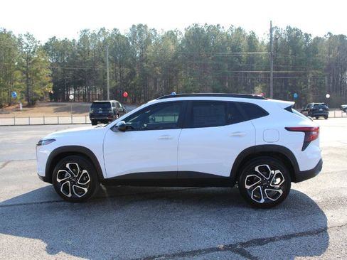 New 2026 Chevrolet Trax RS w/ Sunroof Package image 8