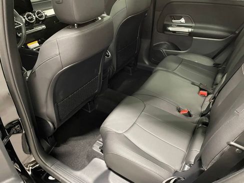 New 2025 Mercedes-Benz GLB 250 4MATIC image 16