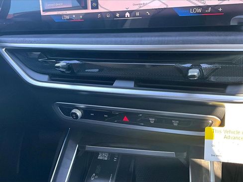 New 2026 BMW X7 xDrive40i w/ Premium Package image 17