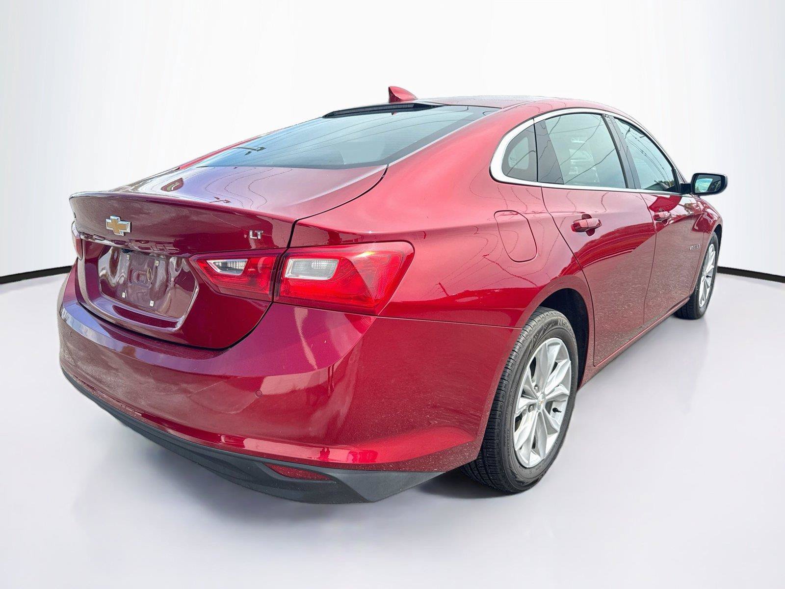 Used 2025 Chevrolet Malibu LT FWD image 5