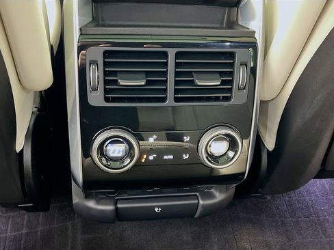 Used 2022 Land Rover Range Rover Sport HSE Silver Edition image 27