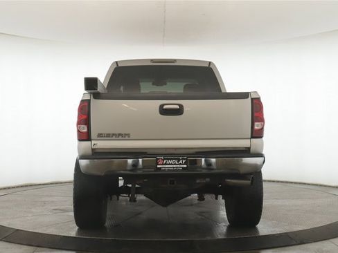 Used 2006 GMC Sierra 2500 SLT w/ Heavy-Duty Power Package image 11