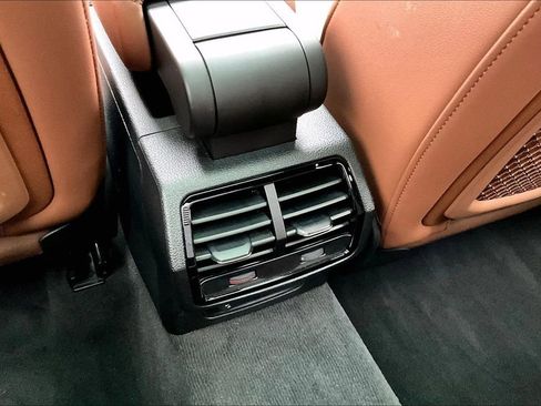 Used 2025 Audi Q3 2.0T Premium w/ Convenience Package image 10