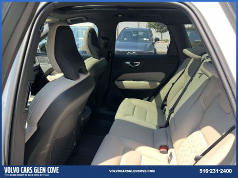 Used 2026 Volvo XC60 B5 Plus w/ Climate Package AWD/4WD image 9