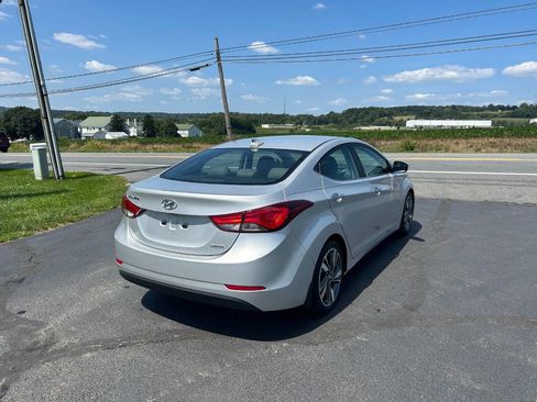Used 2015 Hyundai Elantra Limited image 8