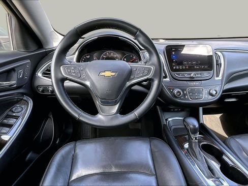 Used 2024 Chevrolet Malibu LT FWD image 6