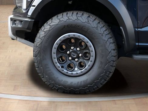 Used 2025 Ford F150 Raptor AWD/4WD image 9