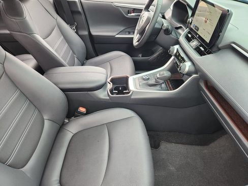 Used 2025 Toyota RAV4 Limited w/ Advanced Technology Package AWD/4WD image 11