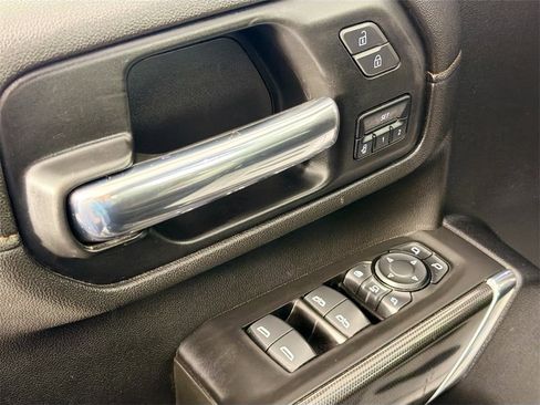 Used 2021 GMC Sierra 2500 AT4 w/ AT4 Preferred Package image 18