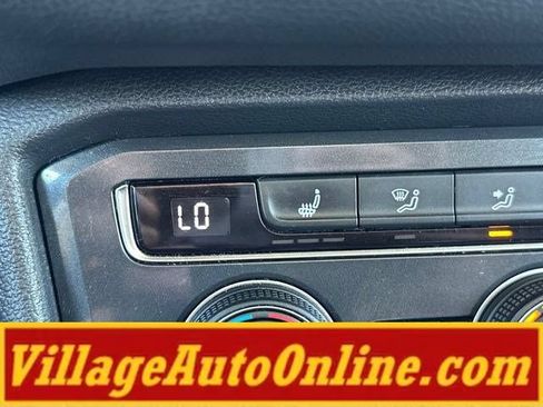 Used 2018 Volkswagen Tiguan SEL AWD/4WD image 23