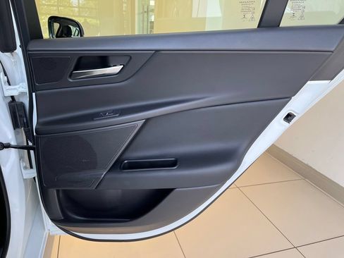 Used 2018 Jaguar XE Premium AWD/4WD image 30