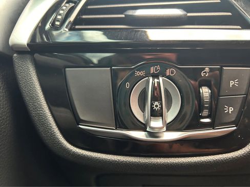 Used 2020 BMW 530i xDrive w/ Convenience Package image 17