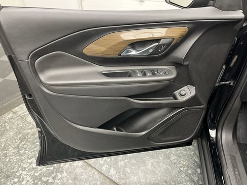 Used 2021 GMC Terrain SLE w/ Driver Convenience Package image 7