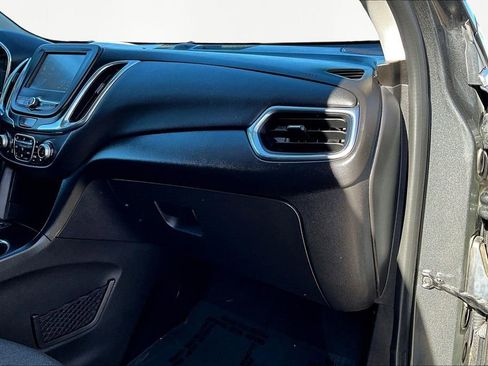 Used 2018 Chevrolet Equinox LT w/ LPO, Blackout Package image 16