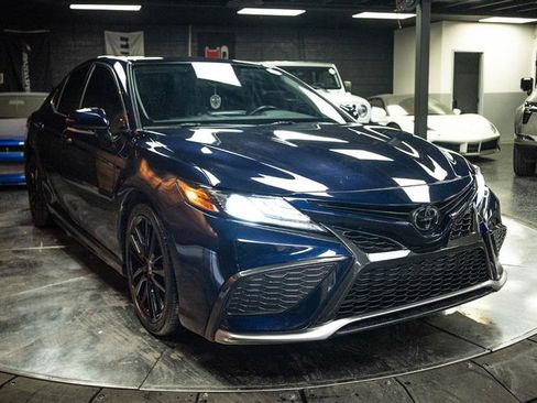 Used 2022 Toyota Camry XSE w/ Carpet Mat Package (TMS) FWD image 5