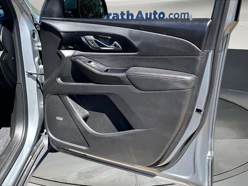 Used 2023 Chevrolet Traverse RS AWD/4WD image 28