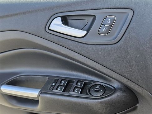 Used 2019 Ford Escape SEL image 28