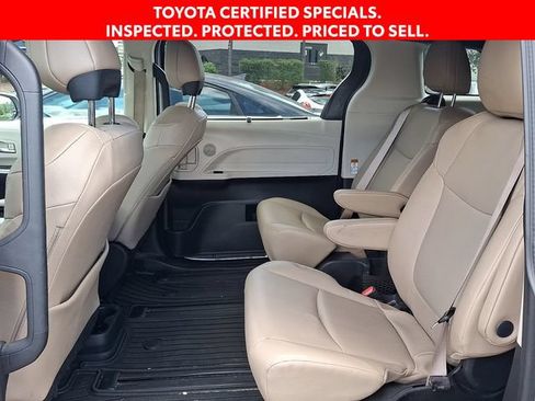 Certified 2023 Toyota Sienna XLE FWD image 11