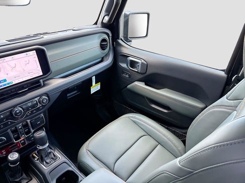 New 2026 Jeep Gladiator Mojave AWD/4WD image 25