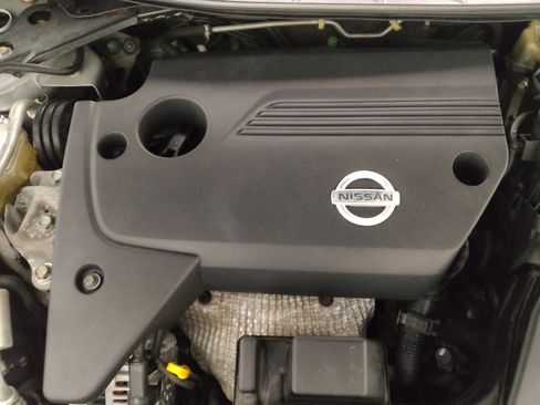 Used 2015 Nissan Altima 2.5 SV FWD image 30