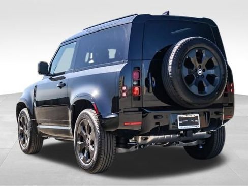 Certified 2025 Land Rover Defender 90 X-Dynamic SE AWD/4WD image 6