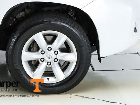 Used 2011 Lexus GX 460 image 54