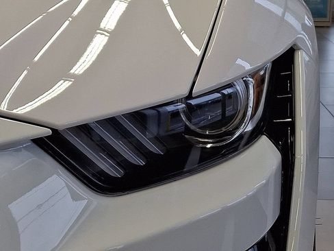 Certified 2021 Ford Mustang Shelby GT500 w/ Technology Package RWD image 4