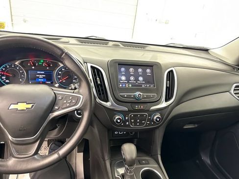 Used 2022 Chevrolet Equinox LT FWD image 13