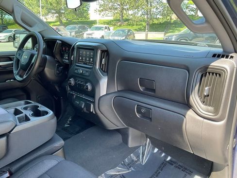 Used 2023 Chevrolet Silverado 1500 Custom AWD/4WD image 17