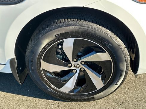 Certified 2025 Jaguar F-PACE R-Dynamic S image 7