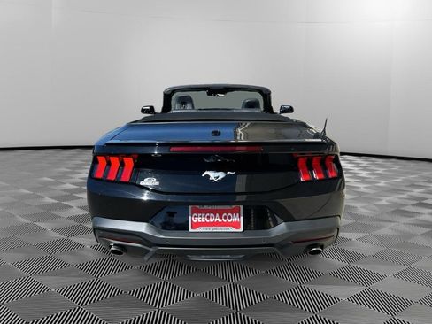 Used 2025 Ford Mustang Premium RWD image 5