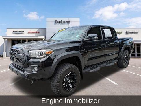 Used 2021 Toyota Tacoma TRD Off-Road w/ Technology Package AWD/4WD image 8
